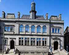 Image of the Central Library building