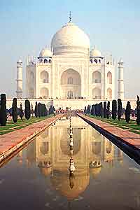 Iconic view of the Taj Mahal
