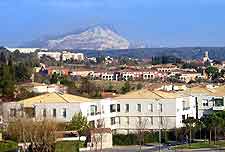 Aix-en-Provence city view image