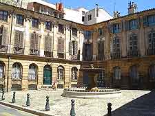 Image of Place d'Albertas