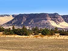 Picture showing the Kaouar escarpment, located in the Tenere Desert, Niger