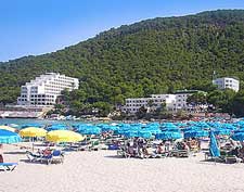 Picture of beachfront hotels at Skikida