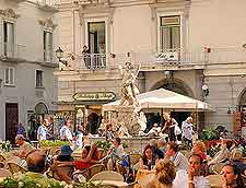 Image of al fresco diners in the centre