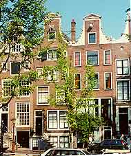 Photo showing buildings and architecture to be found in Amsterdam