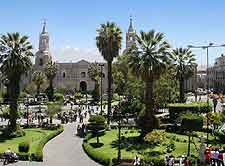 Picture of the cathedral and plaza