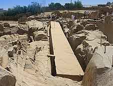 Image of the enormous Unfinished Obelisk
