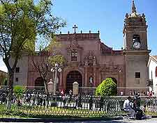 Picture of the cathedral's facade