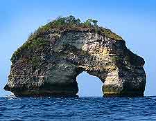Picture of the Indonesian island of Nusa Penida