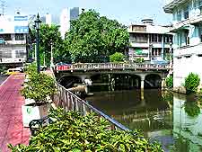 Picture of central bridge and waterfront lodging