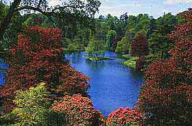 Photo showing the beautiful lake at the Stourhead estate, Stourton, Wiltshire, England