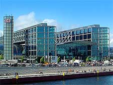 Photograph of the city's train station (Hauptbahnhof)