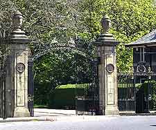 Picture of entrance to Stanley Park