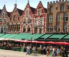 Photo of al fresco dining on the Grote Markt
