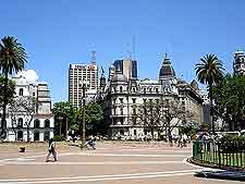 Photograph showing the Plaza de Mayo
