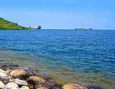Shoreline photo of Lake Kivu