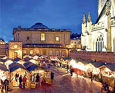 Photo of the Christmas market next to the Bath Abbey