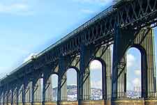 Further photo of the Tay Bridge (Tay Rail Bridge)
