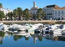 Different image of the Arco da Vila