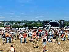 Image showing the crowds at the Glasto Pop Festival, Glastonbury, Somerset, England, UK