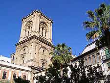 Image of the tower of Granada's Santa Maria Cathedral