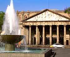 Image of the Teatro Degollado (Degollado Theatre)