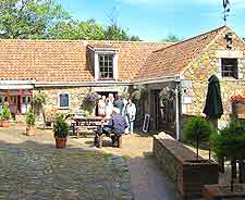 Eatery picture, taken in the summer