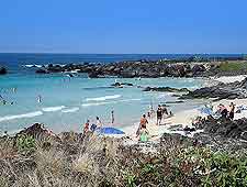 Photo of Kua Beach in the sunshine