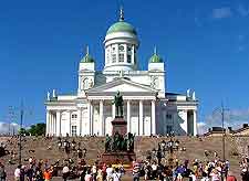 Photo showing nearby Helsinki's cathedral