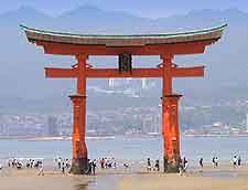 Further view of the Miyajima shrine