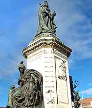 Queen Victoria statue picture