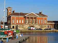 Close-up image of the Old Custom House