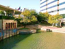 Irving Canal Place3