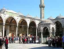 Photo of crowds outside the Blue Mosque