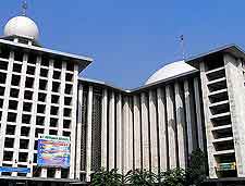 Istiqlal Mosque photograph