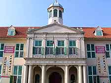 Closer picture of the Jakarta History Museum