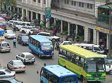 Image of buses and cars on Nairobi's Kimathi Street