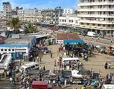 Picture of traffic in central Mombasa