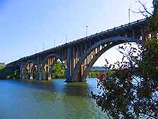 Knoxville River Bridge