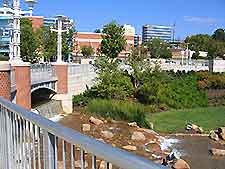 Knoxville River View2