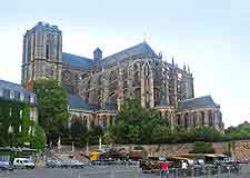 View of the city's cathedral (Cathedrale St. Julien)