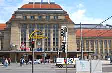 Photo of the main train station (Hauptbahnhof)