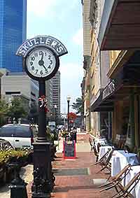 Lexington Skullers Clock