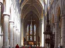 Picture showing Saint Paul Cathedral