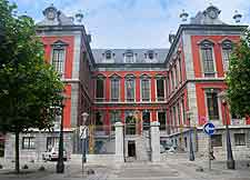 Picture of the Perron / Town Hall (Stadhuis)