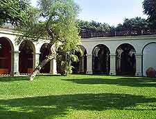 Courtyard picture of the Museo Arqueologico Rafael Larco Herrera