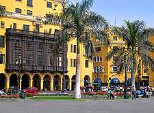 Further view of the Plaza de Armas