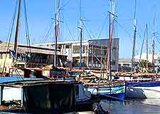 Mahajanga harbour picture