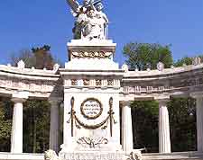 Image of statue in Alameda Central Park