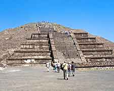 Image of ancient temple at Teotihuacan