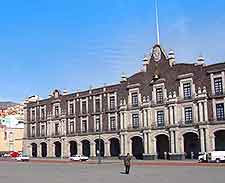Central picture taken at the neighbouring city of Toluca